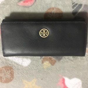 SOLD! Tory Burch Wallet